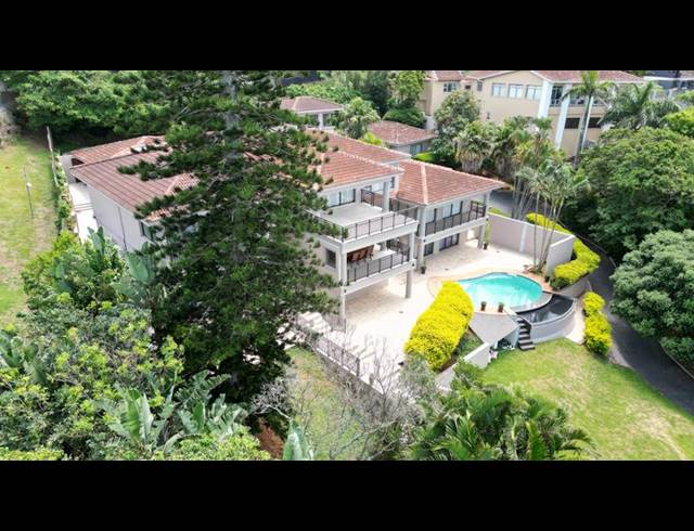 8 BEDROOM HOUSE FOR SALE IN SHAKA'S ROCK